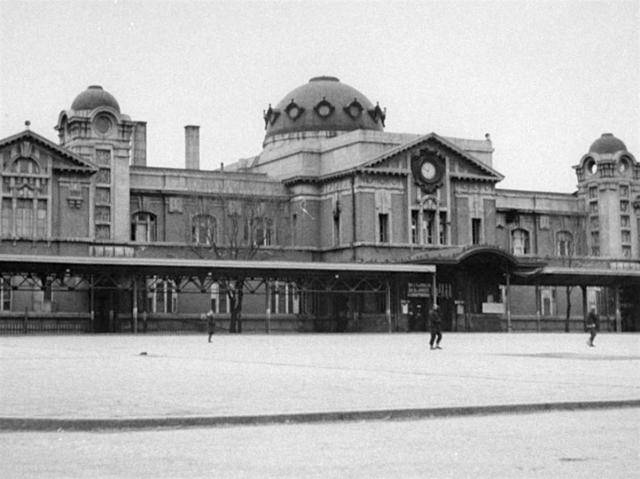 老照片七十年前的沈阳火车站及其周边地区