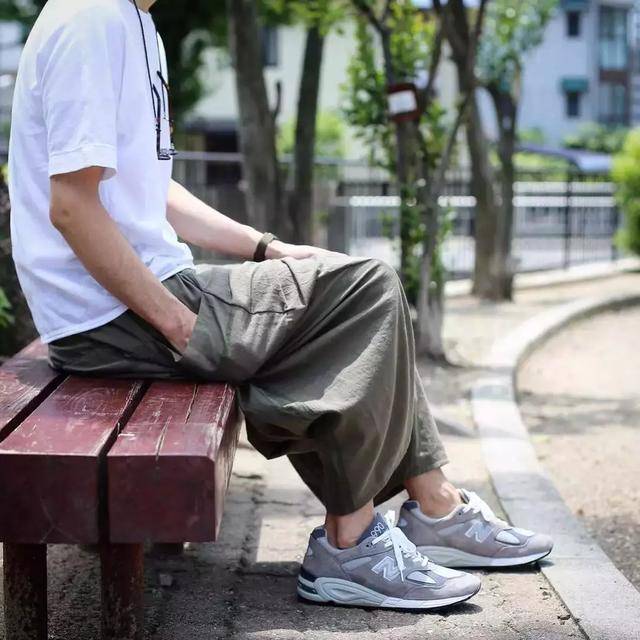 说自己老爹鞋很屌的,有问过 nb 意见吗?