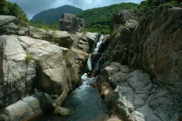 云山深处七星坑 返璞归真"一品怡"