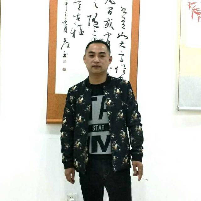 文俊,湖北人,字中子,号书香阁,楷书初学欧阳询和颜真卿,对颜真卿用功