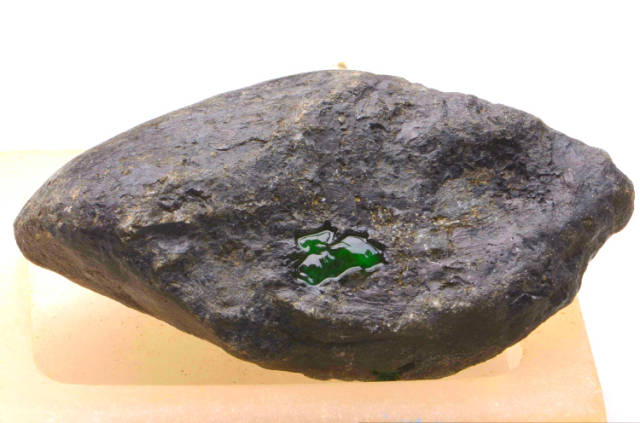 莫湾基 冰种帝王绿高色 种极老 戒面级