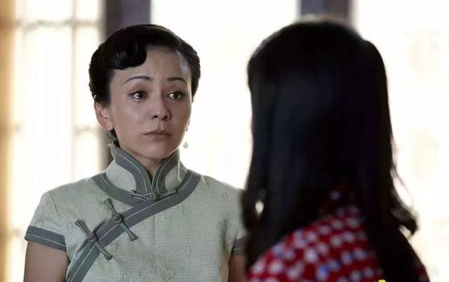 《花开如梦》中董洁王琳穿旗袍美如画,被赞最美民国母女!