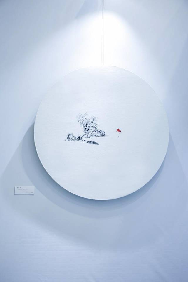 艺术家李晓玲布面油画作品《女子(化时)》系列