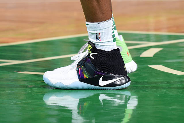 组图:17-18赛季NBA东西部决赛球鞋精选