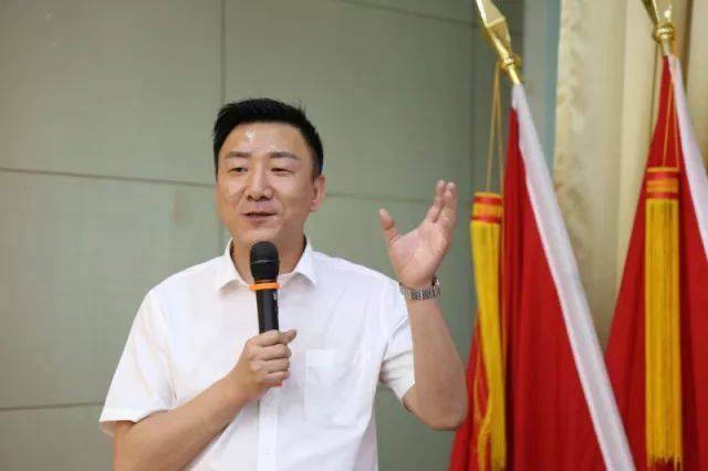 华凌国际总经理周震发言