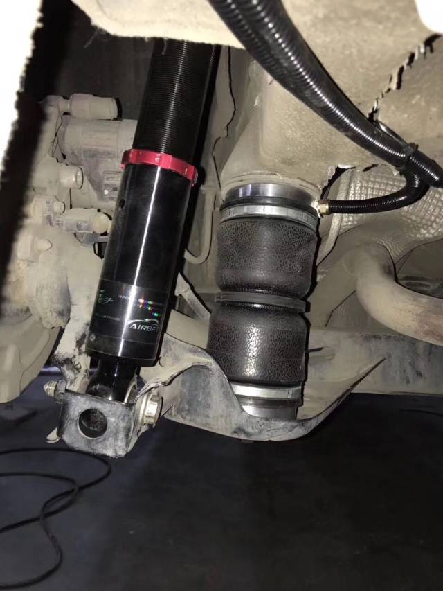 气动避震李洋分享高尔夫gti安装airbft气压减震器