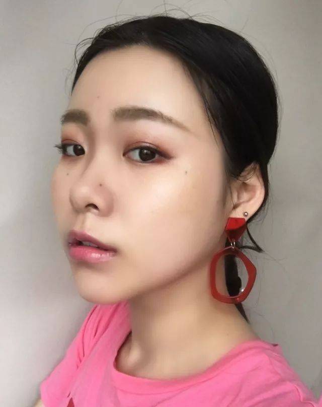 想要肉脸看起来无敌好看,这招你必须学会!