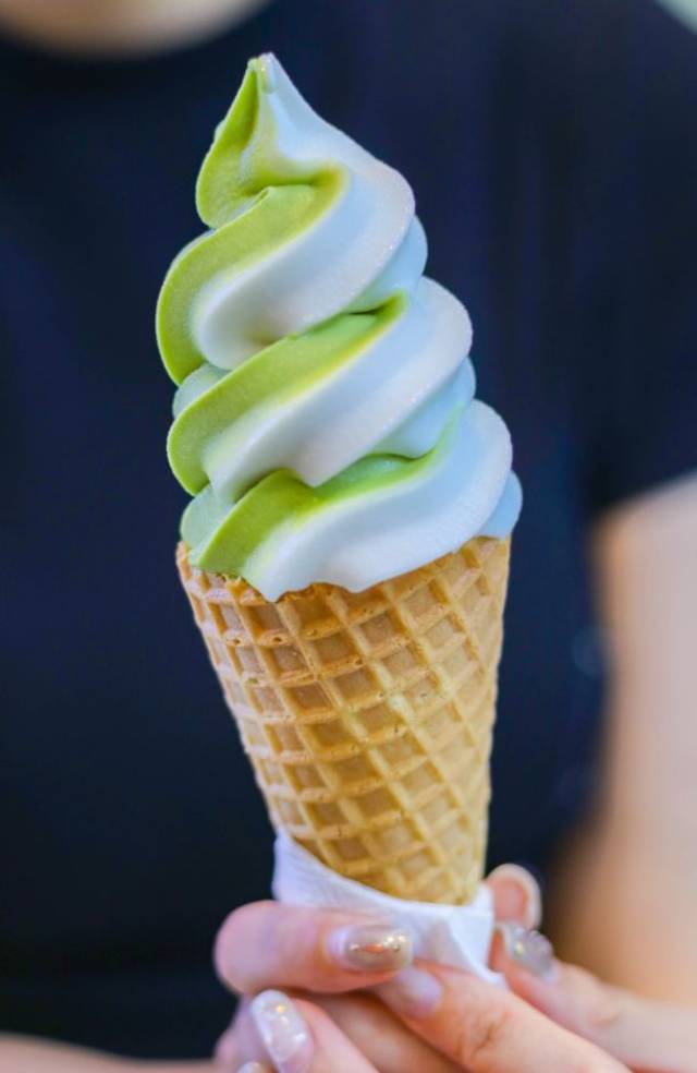 在漳州这家店喝饮品!吃冰淇淋!周末我们一起杀过去啊!