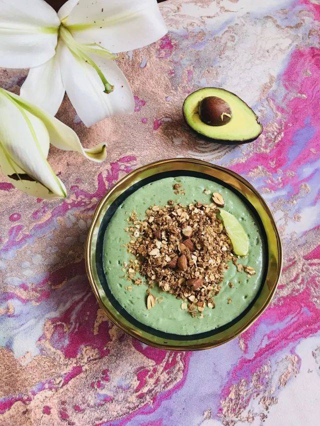 外表柔软内心坚韧,向牛油果学习!