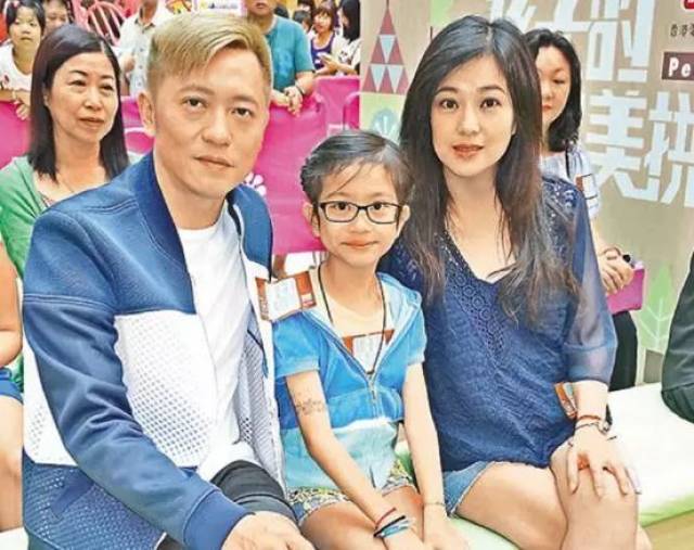 一代宝丽金小花下嫁草蜢成员,不嫁豪门和草根老公拼搏