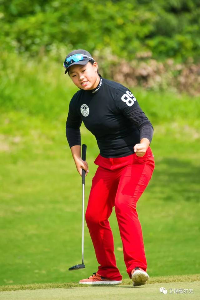 2018clpga武汉女子挑战赛次轮 黄靖持续火热手感-8领先 旅游网视全程