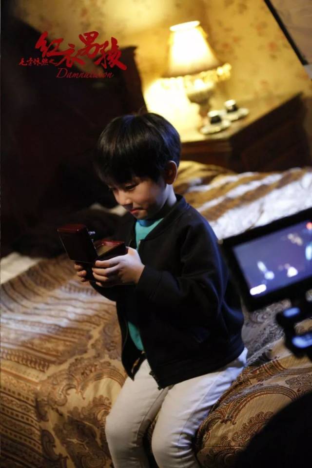 《毛骨悚然之红衣男孩 》被诅咒的孩子,是索命还是救赎?一起寻找真相!
