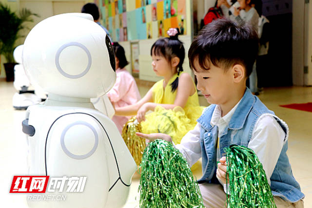 湘潭市英伦国际幼儿园举办欢庆"六一"派对