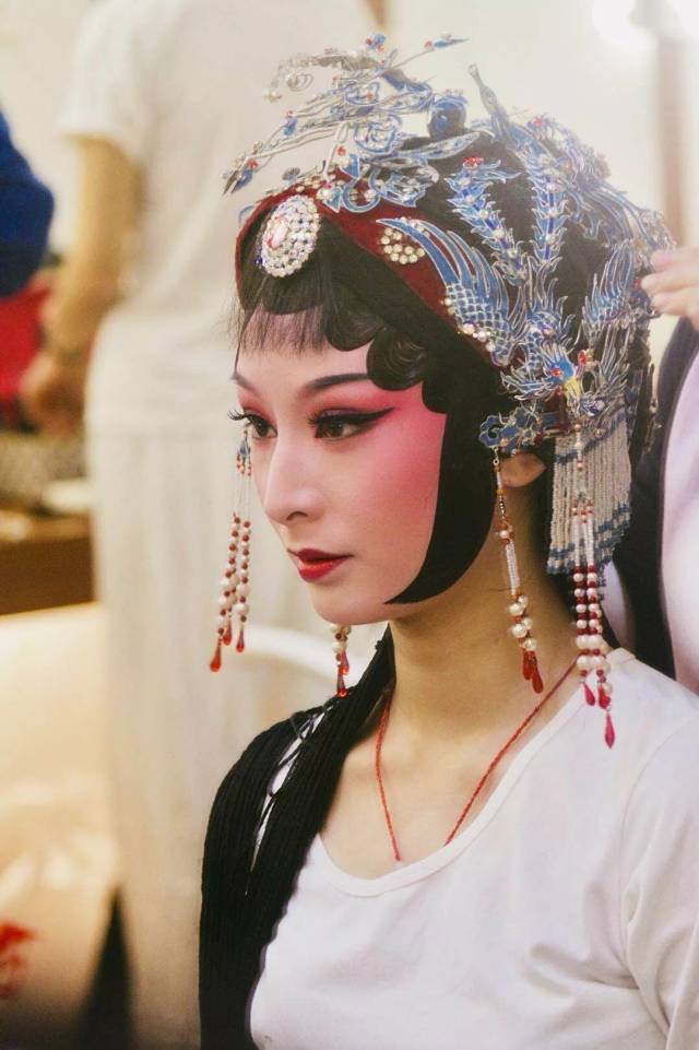 陈敏娟:其实每行每业都有自己的辛苦,相比起来,越剧演员真的已经烦＃