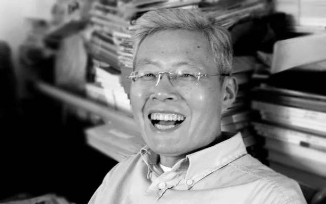 早年行当:工人(疑似钳工) 南京大学历史系,华东师范大学历史系教授