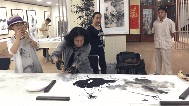 中国国际书画艺术研究会、丝路画院  第二届书画艺术家座谈交流会成功召开
