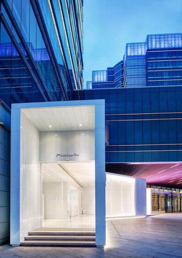 昊美术馆:艺术的"深夜食堂" 上海的昊美术馆是全球首家"夜间美术馆"