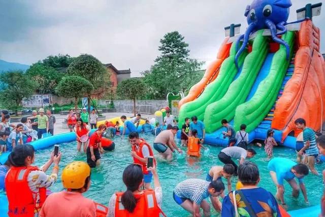 玩过刺激漂流,可以来儿童乐园舒缓一下心情.