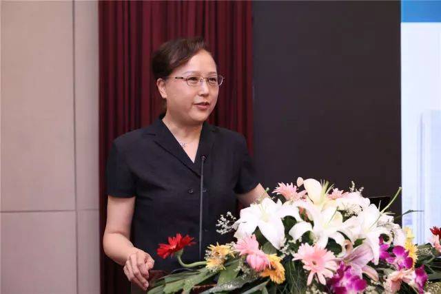 江苏省中医院妇科刘琦主任作微创手术:努力做到微创的报告