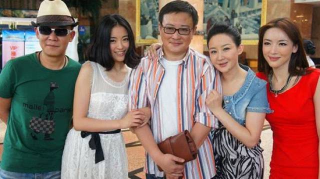 2003年,执导都市轻喜剧《好市多多》 .