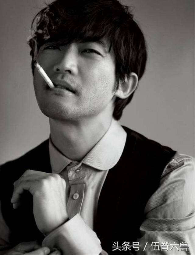 能成为大家心目中的男神,可见安在旭的颜值一直都在