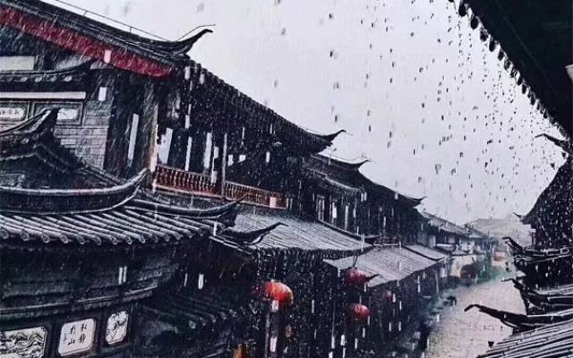 煙雨麗江,曾與你躲雨的屋簷