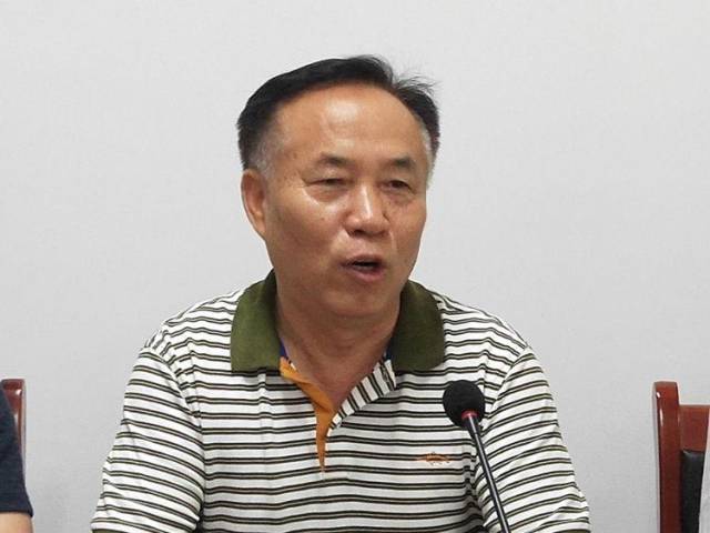 驻马店市平舆商会为荣誉会长单位河南东方天中伟业实业公司授牌