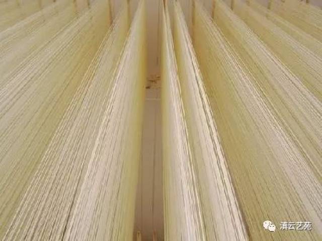 者黑一带即将失传的纯手工食品——盐水面