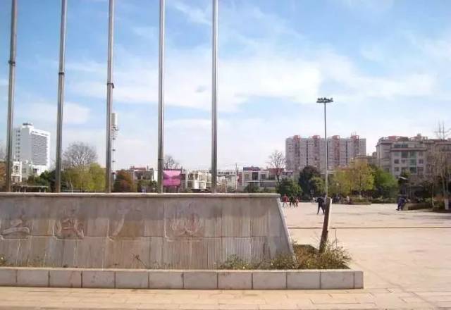 公厕改造提升项目圆满竣工 河滨公园二期,兰茂广场公厕 已经改造成功