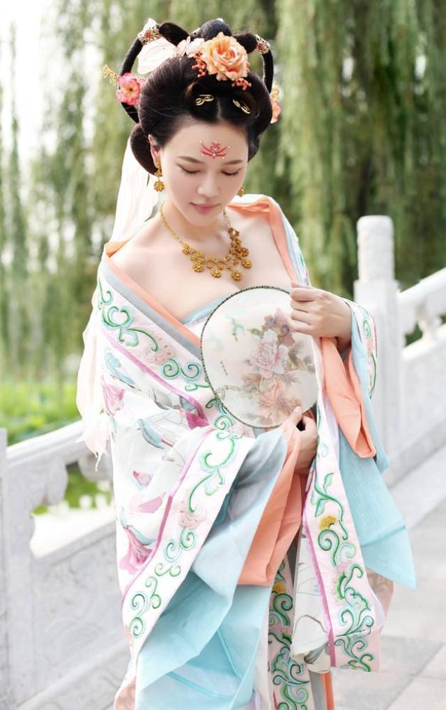 中国古代著名的30位美女,历史上令人神往的30个女人,你喜欢吗?