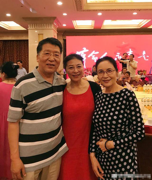 老艺术家于蓝98岁生日聚会明星云集,田华宋春丽姜昆岳红齐声送祝福!