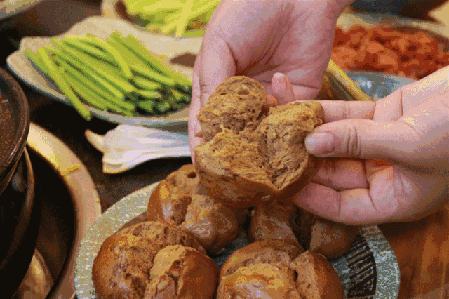 10分钟排100桌的抖音网红火锅店,去了三次,终于吃上了