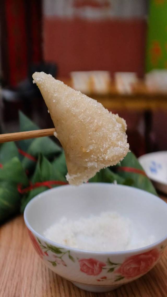 一环内粽子摊,现包现卖,分明就是奶奶的味道