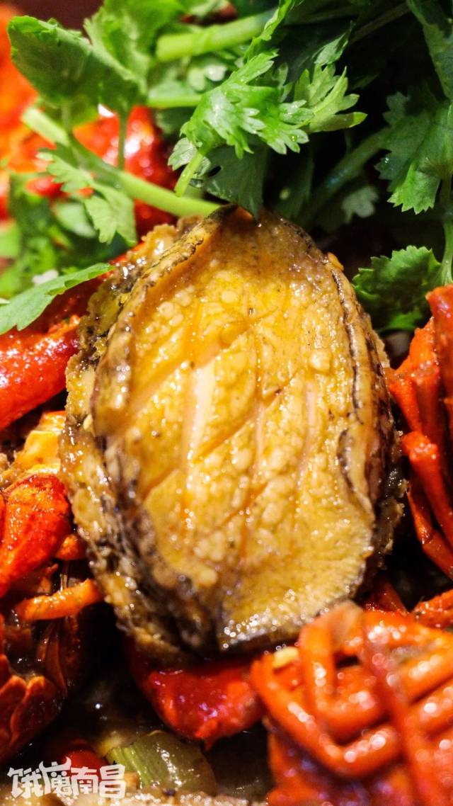 龙虾带鲍鱼吃才过瘾!堂食外卖两不误,五折让你吃到嗨!