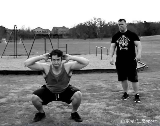 每天100个深蹲坚持练一个月,效果如何?这几位