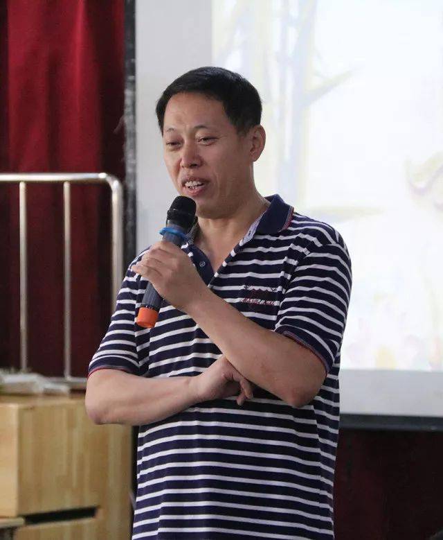明星小学承办大连市小学语文高段综合活动实践课研究现场会