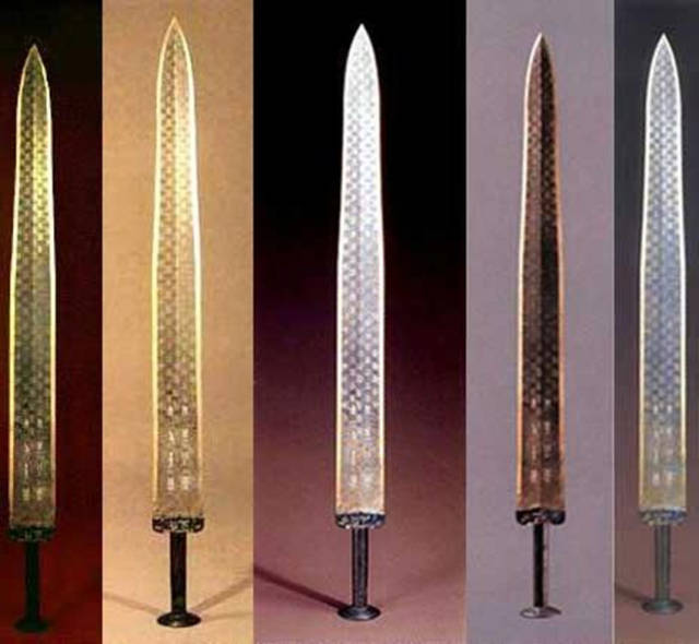 春秋越国五把剑的总称,相传这五把剑为越王勾践令铸剑大师欧冶子所铸