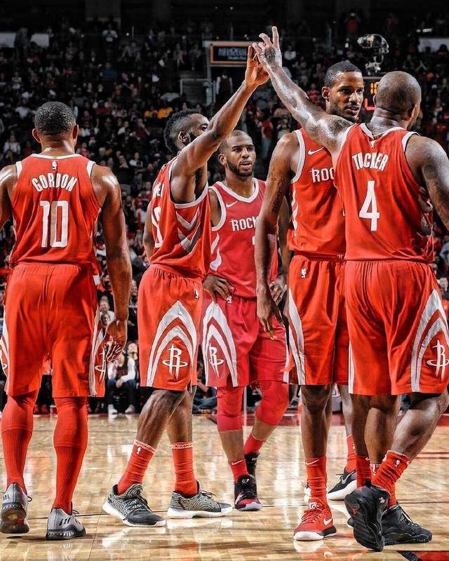 火箭队薪金排名!周琦第13,塔克第5,第3太意外,前2名没悬念