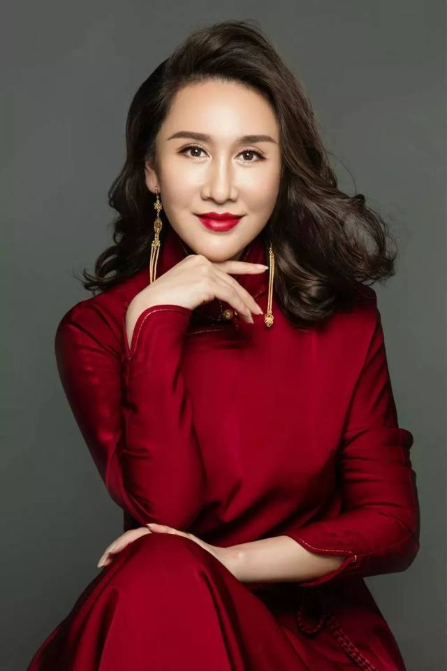 本期榜单top1对美好爱情热烈的向往千年的画青格