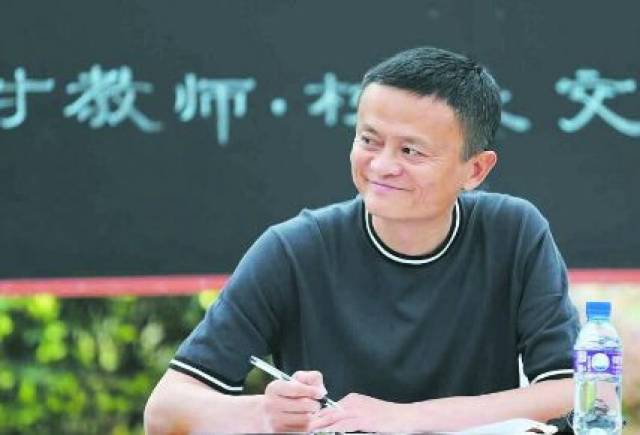 马云香港大学全英文毕业演讲,英语好的人凭什