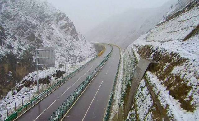 g0613西丽高速公路共和至玉树段k196 000m—k267 000m(铁盖收费站至青