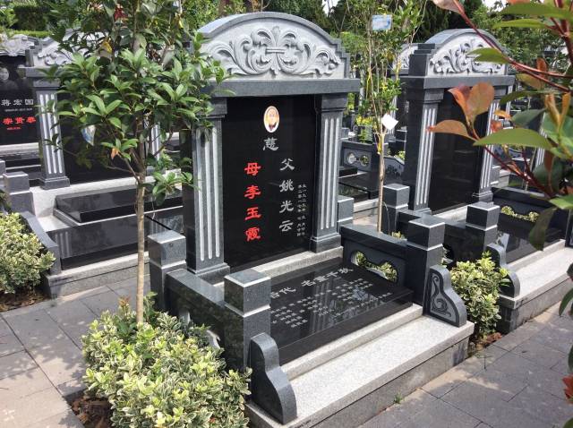 江西南昌墓碑文字雕刻有讲究刻字细节马虎不得