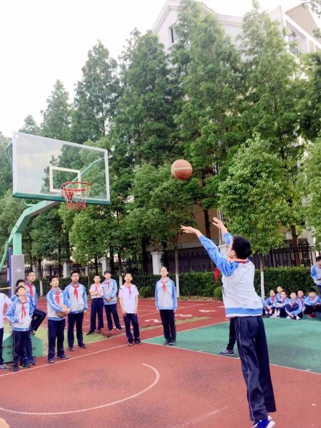【上海市杨思中学|第115期】体育健身心 悦动越快乐