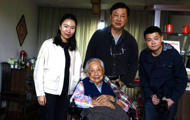 住在院士楼的九旬老人,珍藏的老照片如同半部民国史_手机搜狐网