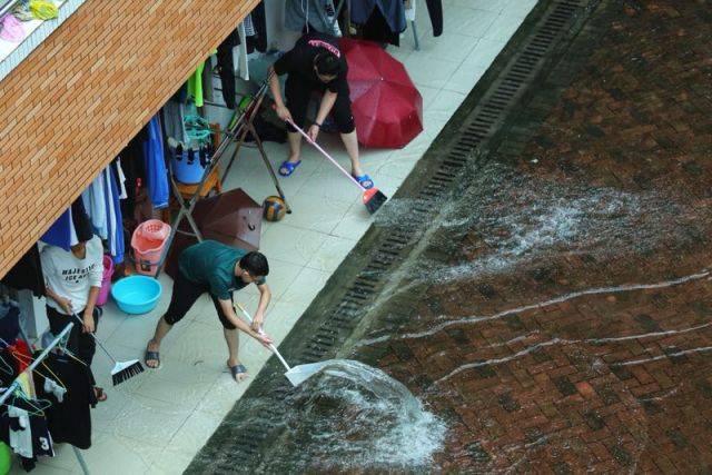 特大暴雨来袭 