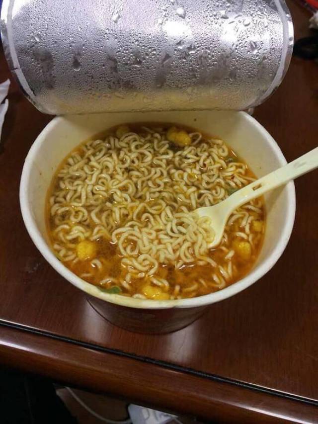 都是方便面,为什么煮和泡的口感差别这么大?原来是差在这里!