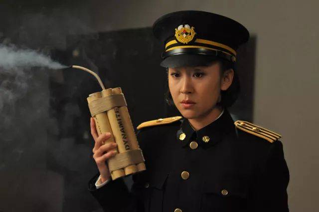 东方电影频道最近开播的《地火》都看了没?