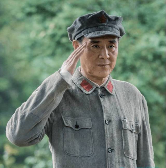 《亮剑》中丁伟最后是什么结局?副大军区级