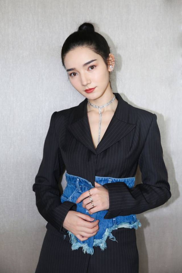 代斯演员,老一代演员,小演员_大山谷图库