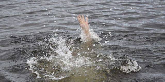 海口三名儿童水坑边玩耍,两人不幸溺亡!最小的才7岁